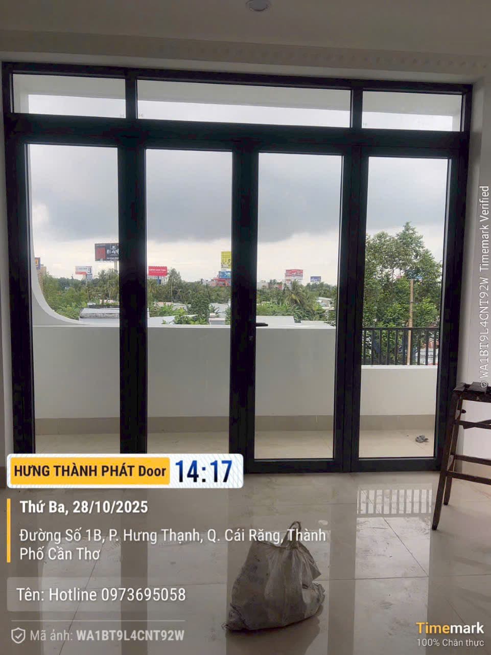 Cửa/cửa sổ nhôm