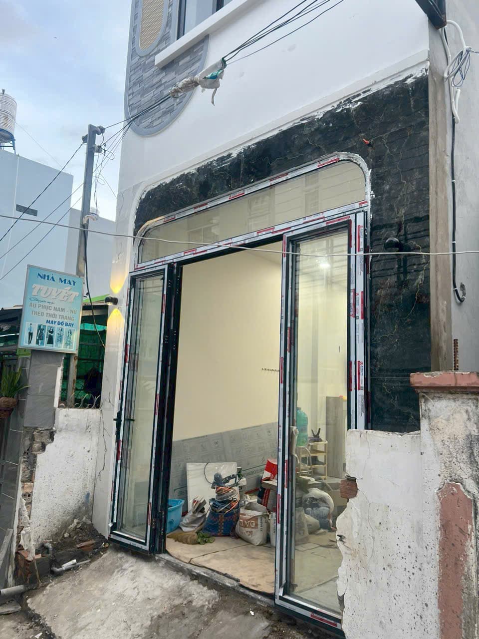 Shopfront kính xám