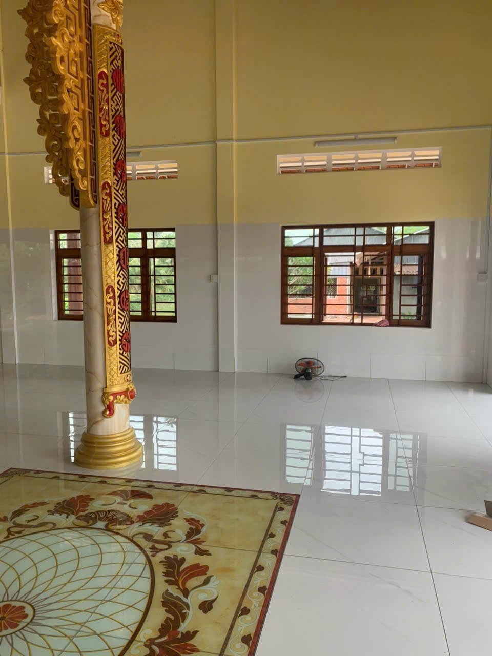 Đình/hội trường vàng
