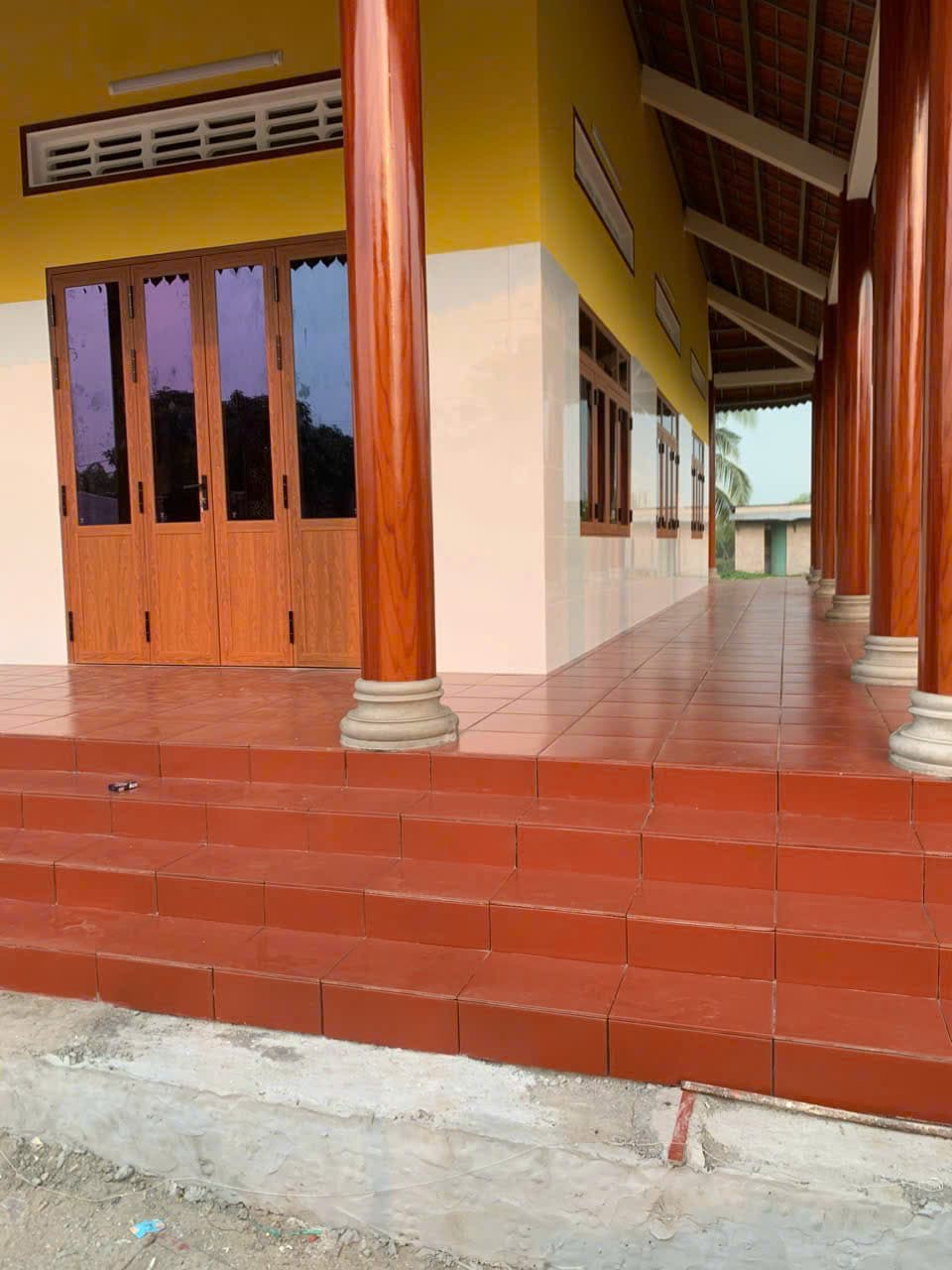 Đình/hội trường vàng — ảnh 4