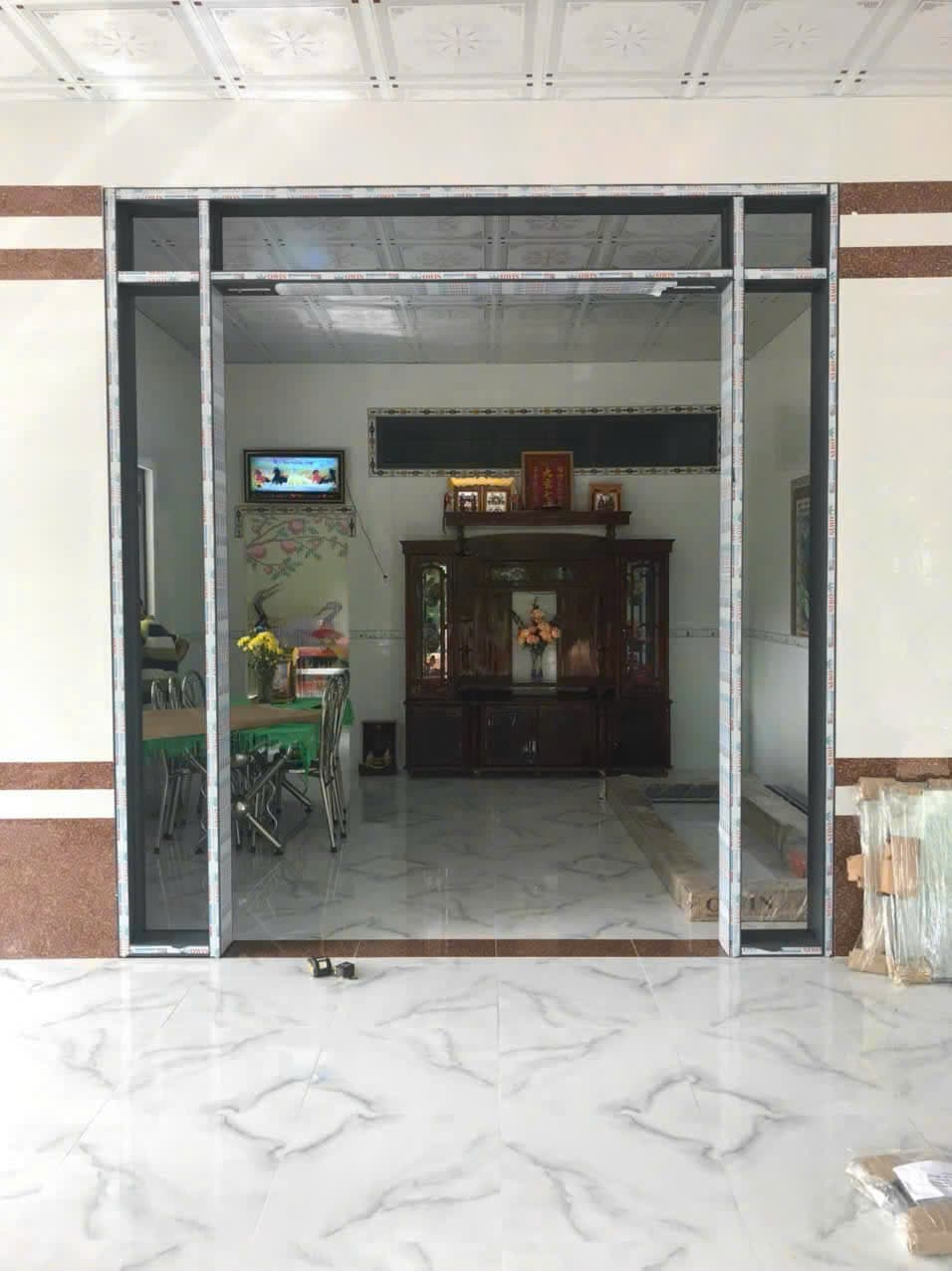 Cửa nhôm lùa + cửa kính hoa văn