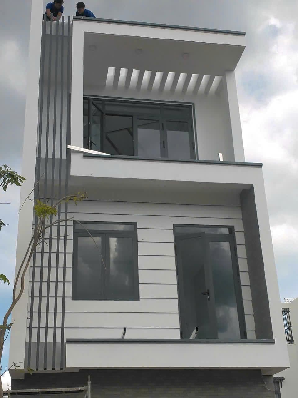 Nhà phố trắng 3 tầng