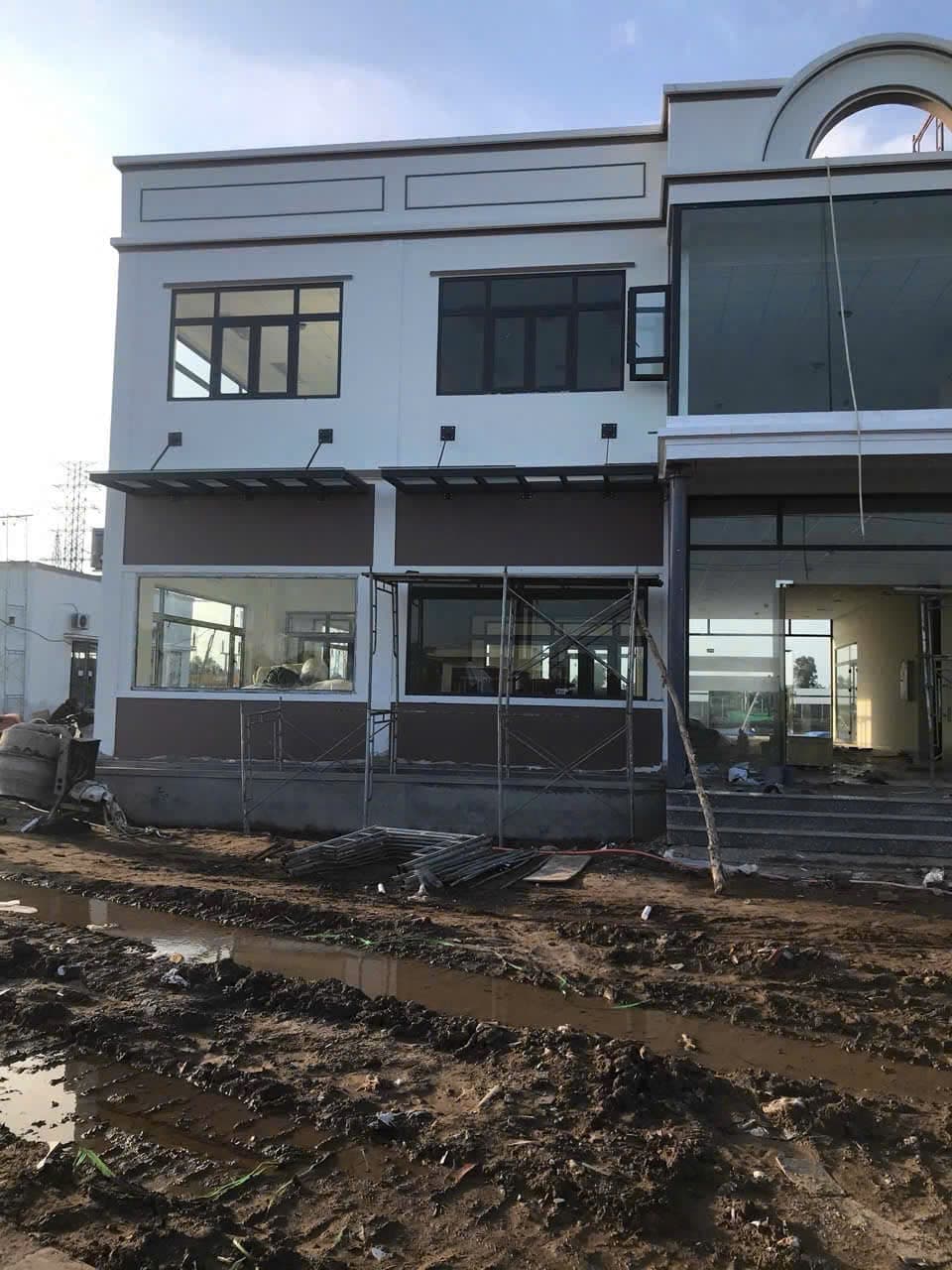 Toà nhà công có cờ — ảnh 3